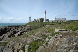 Fontaine saint jean a plouaret à Plouaret : source sacrée bret...